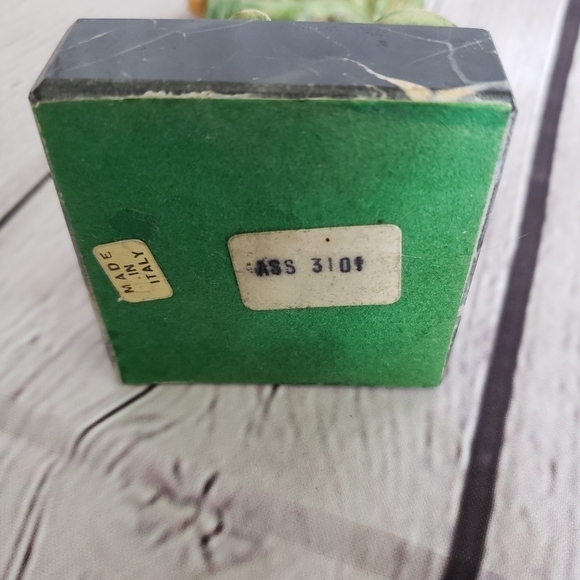 Vintage Clown Figurine Carrara Marble Base Made in Italy Playing Accordion - Picture 10 of 11